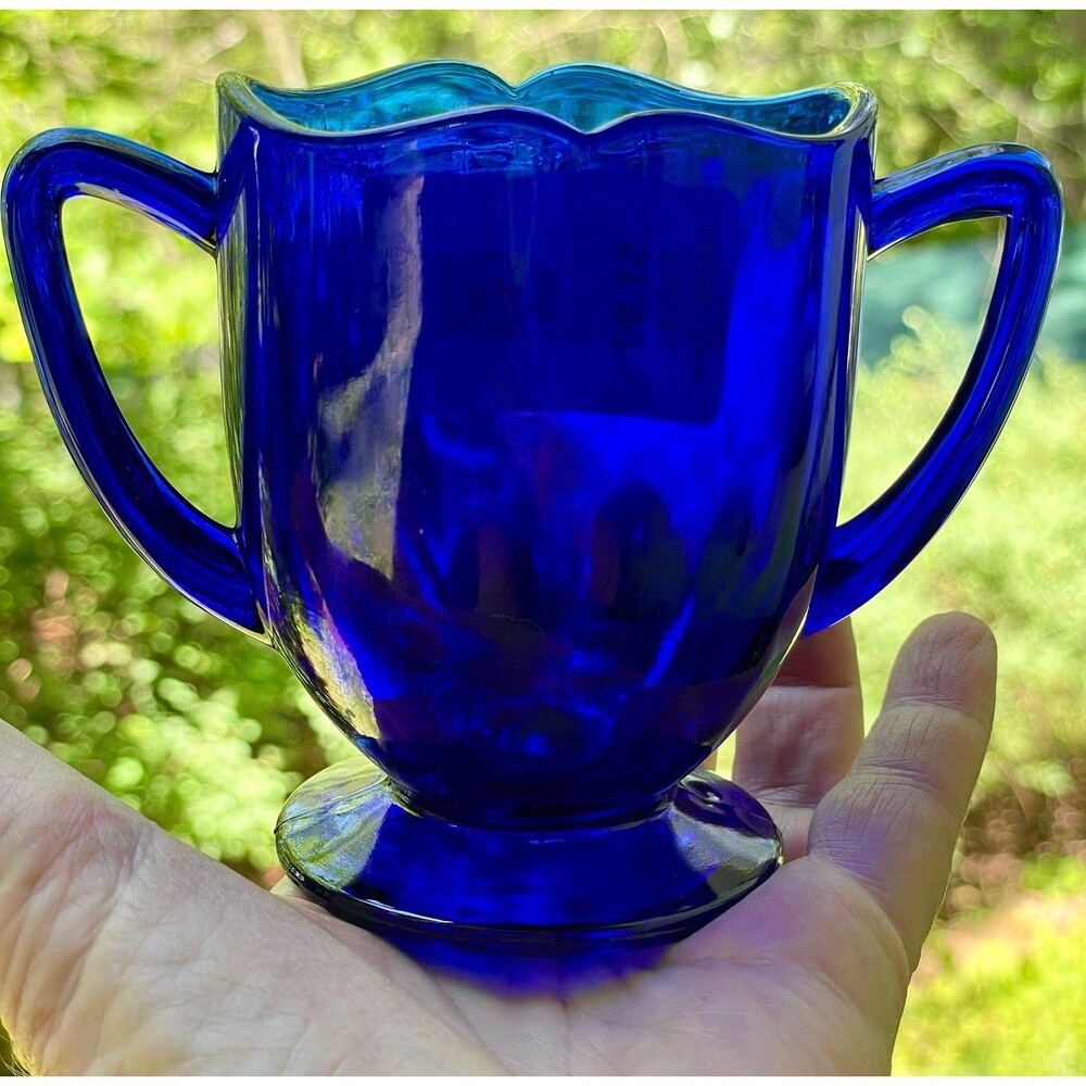 Glass vintage cobalt blue to handle  bowl
